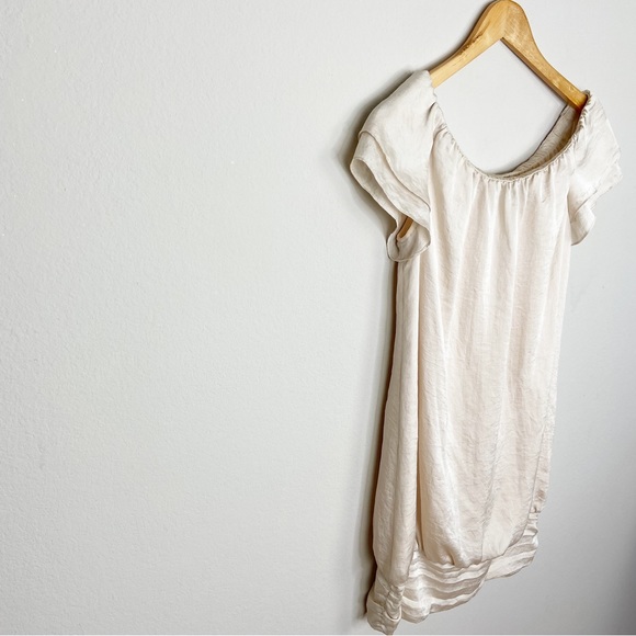 CLUB MONACO Silky Flutter Sleeve Dress - Picture 3 of 8